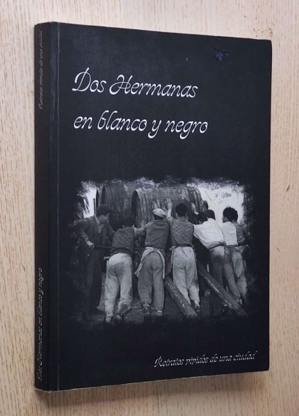 DOS HERMANAS EN BLANCO Y NEGRO. Retratos vívidos de una ciudad