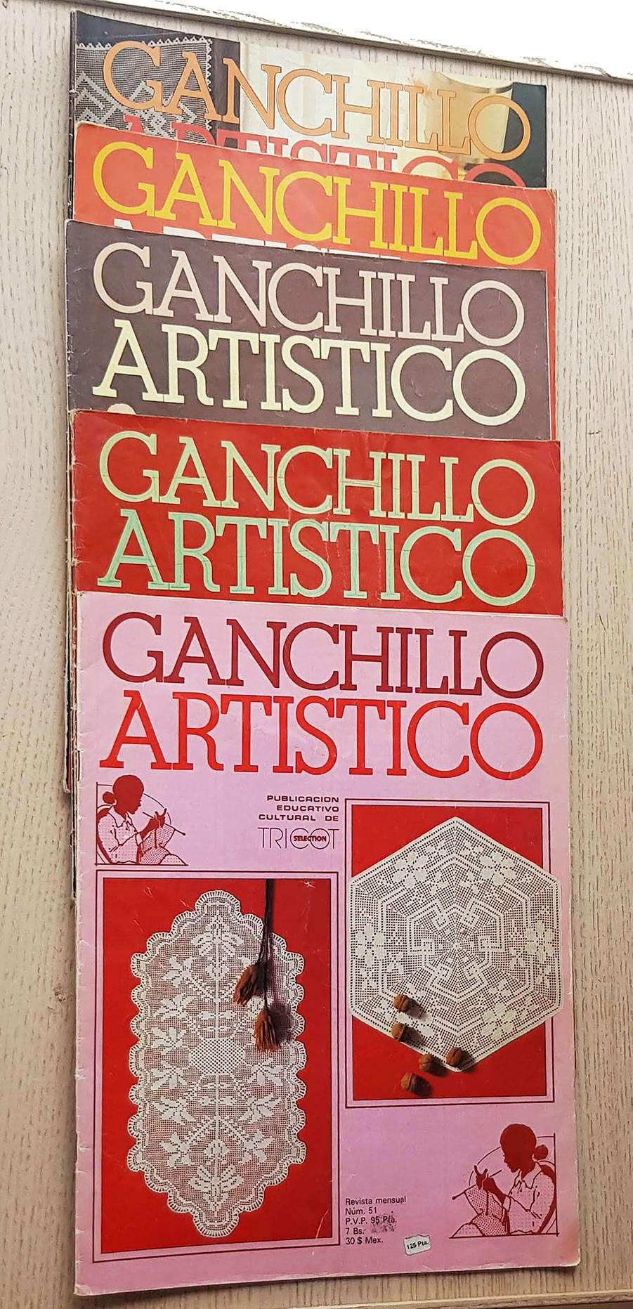 Lote 5 revistas GANCHILLO ARTÍSTICO (nº 51, 71, 73, 86 y 97)