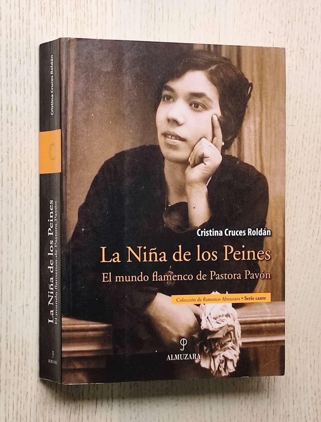 LA NIÑA DE LOS PEINES. El mundo flamenco de Pastora Pavón