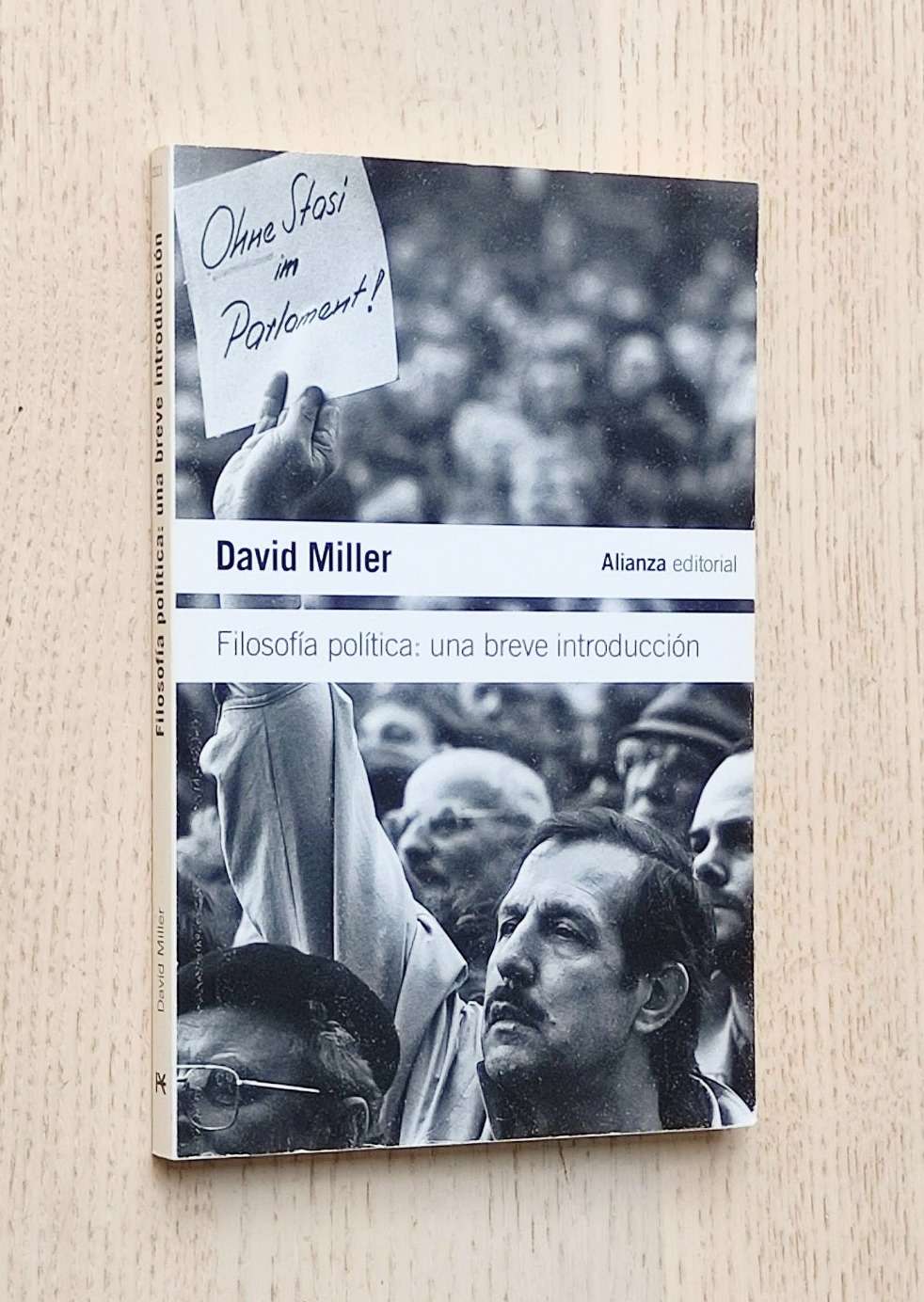 FILOSOFÍA POLÍTICA: UNA BREVE INTRODUCCIÓN